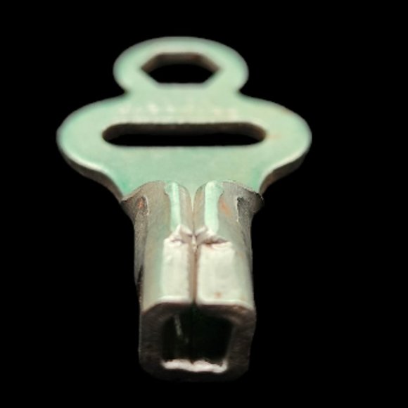 Roller Ice Skate Key1930's Stamped Union Hardware Co USA Vintage - Picture 2 of 3